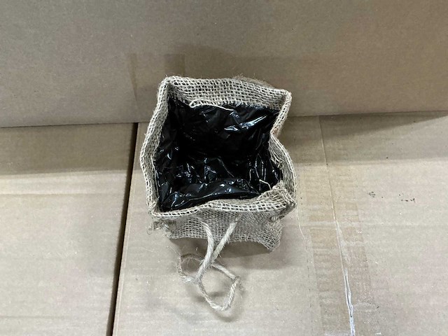 Partij jute bags with plastic bag inside 10,5x10,5x10,5cm (900x) - afbeelding 3 van  7