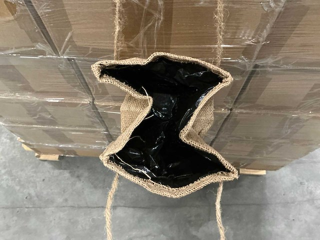 Partij jute bags with plastic bag inside 15x15x17cm (1125x) - afbeelding 2 van  3