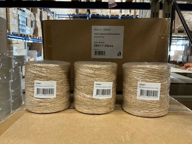 Partij jute naturel met huls/kern kluw 370gr (72x) - afbeelding 1 van  3