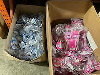 Partij k3 sierraden, fietsbellen en frozen armbanden - afbeelding 1 van  3