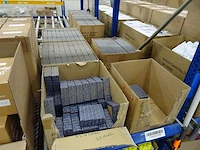 Partij kaarsen, geurproducten, handcrème en woningaccessoires, circa 2340 items - afbeelding 7 van  29