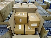 Partij kaarsen, geurproducten, handcrème en woningaccessoires, circa 2340 items - afbeelding 8 van  29