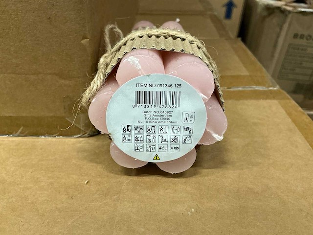 Partij kaarsen roze h12xø2cm (2009x) - afbeelding 1 van  1