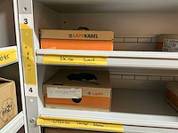 Partij kabel en robotconnectoren in stalen vakkenkast (2x) - afbeelding 4 van  51