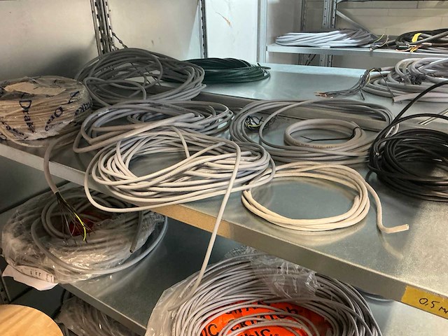 Partij kabel in 4 secties stelling - afbeelding 9 van  44
