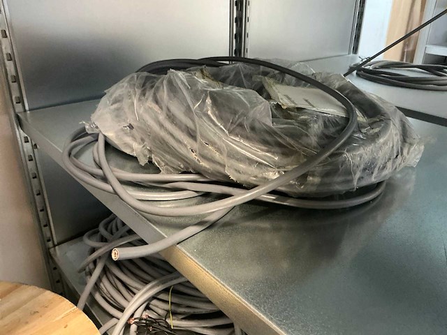 Partij kabel in 4 secties stelling - afbeelding 16 van  44