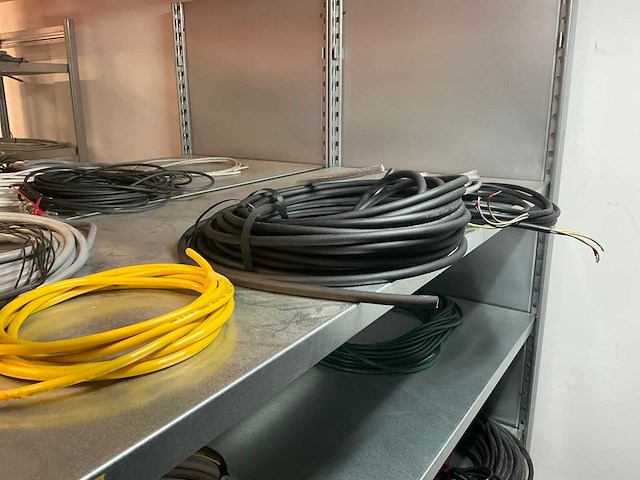 Partij kabel in 4 secties stelling - afbeelding 18 van  44