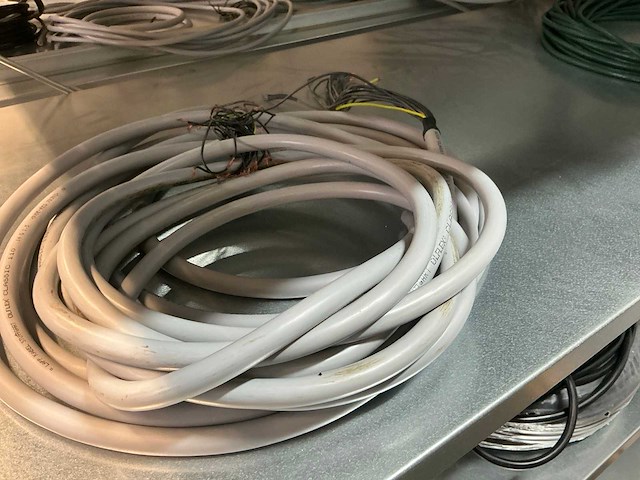 Partij kabel in 4 secties stelling - afbeelding 19 van  44
