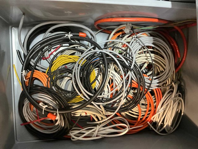 Partij kabel in 4 secties stelling - afbeelding 39 van  44