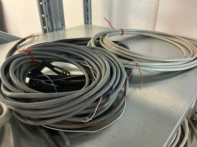 Partij kabel in 4 secties stelling - afbeelding 34 van  44
