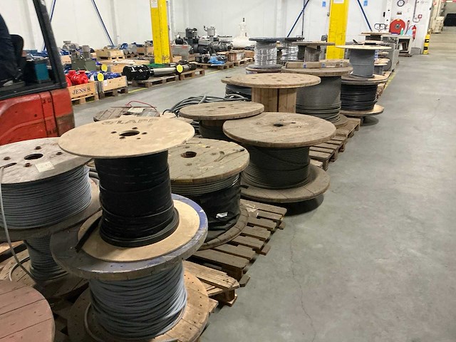 Partij kabel - afbeelding 1 van  8