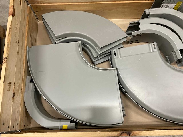 Partij kabelgootdelen - afbeelding 2 van  3