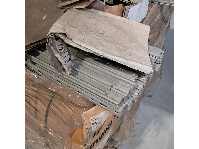 Partij kabelgoten en isolatiemateriaal - afbeelding 6 van  7