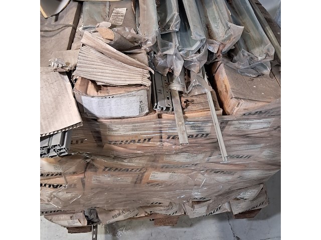 Partij kabelgoten en isolatiemateriaal - afbeelding 7 van  7