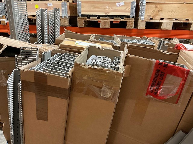 Partij kabelgoten - afbeelding 3 van  3