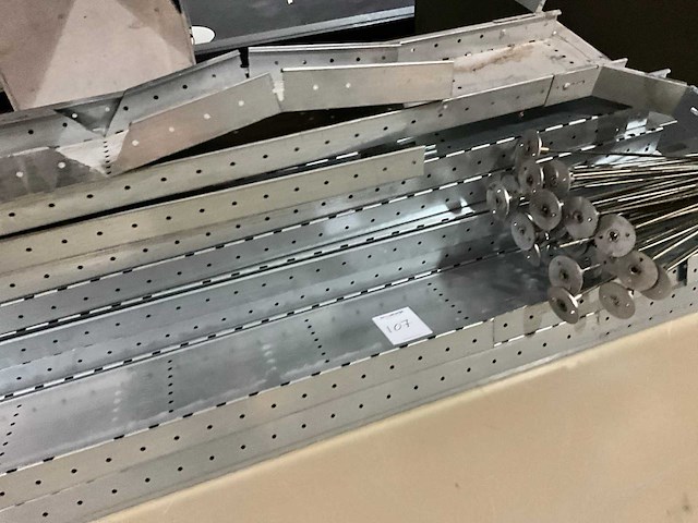 Partij kabelgoten - afbeelding 2 van  12