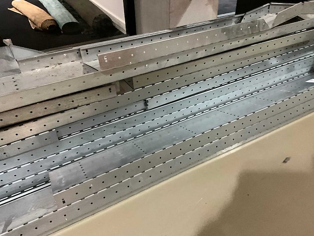 Partij kabelgoten - afbeelding 12 van  12