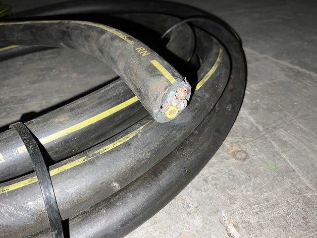 Partij kabels: 20mtr 5g6mm, 33mtr h07v-r aardedraad, 9mtr 5g8mm - afbeelding 4 van  4