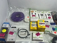Partij kabels adapters 33 stuks nedis, xtorm, jvc - afbeelding 3 van  10