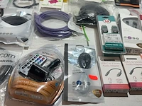 Partij kabels adapters 33 stuks nedis, xtorm, jvc - afbeelding 9 van  10