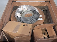 Partij kabels en 1x kabel op houten haspel - afbeelding 2 van  7