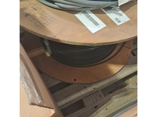 Partij kabels en 1x kabel op houten haspel - afbeelding 6 van  7