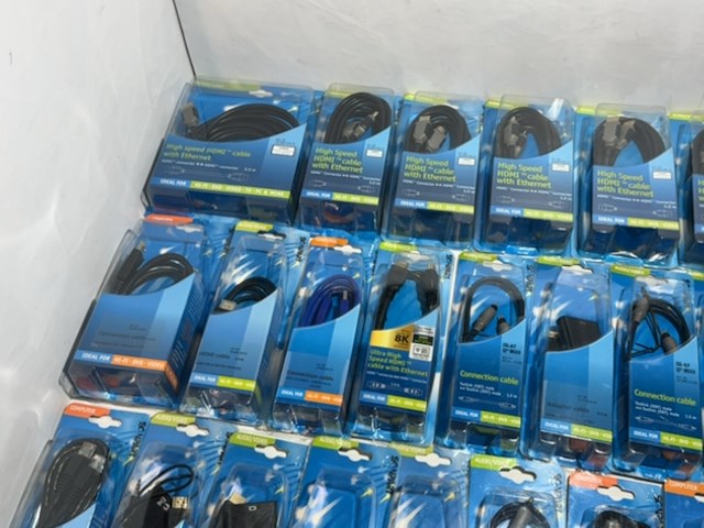 Partij kabels en adapters, scanpart - afbeelding 3 van  10