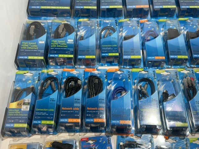 Partij kabels en adapters, scanpart - afbeelding 4 van  7