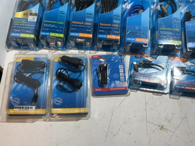 Partij kabels en adapters, scanpart - afbeelding 6 van  7