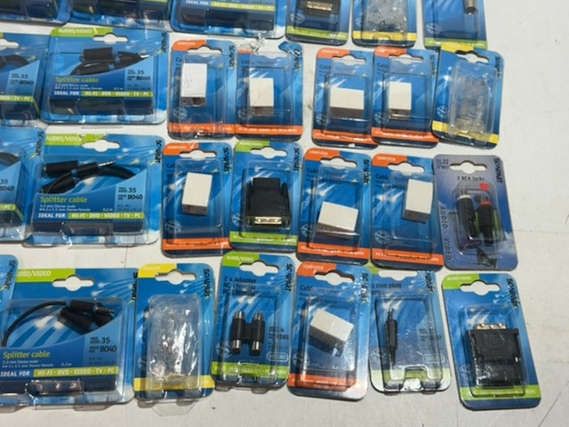 Partij kabels en connectors, scanpart - afbeelding 2 van  10