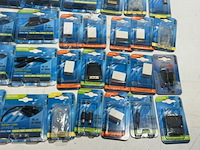 Partij kabels en connectors, scanpart - afbeelding 2 van  10