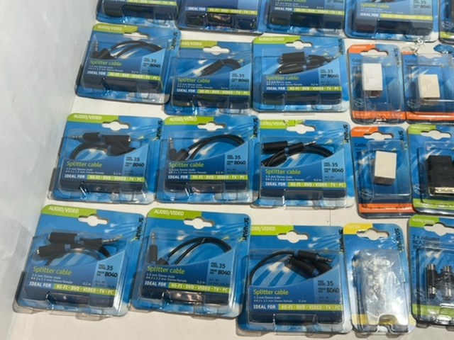 Partij kabels en connectors, scanpart - afbeelding 10 van  10