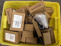 Partij kabels en diversen in kist - afbeelding 3 van  4