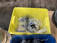 Partij kabels en diversen in kist - afbeelding 2 van  4