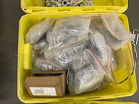 Partij kabels en diversen in kist - afbeelding 3 van  4