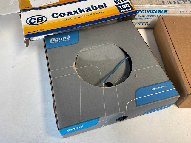 Partij kabels en installatiedraad - afbeelding 2 van  6