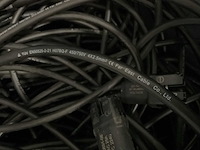 Partij kabels in kist - afbeelding 2 van  2