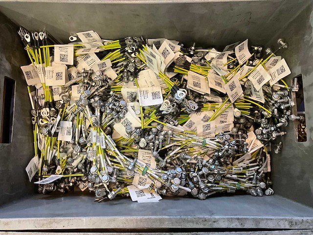 Partij kabels, klemmen en koppelingen - afbeelding 2 van  8