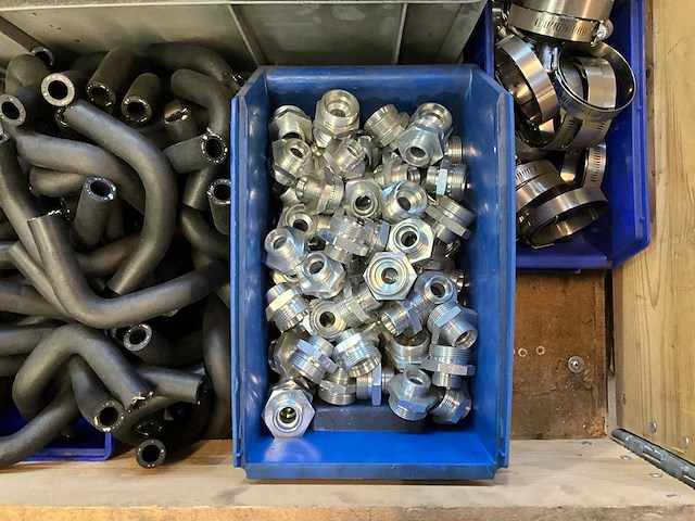 Partij kabels, klemmen en koppelingen - afbeelding 5 van  8