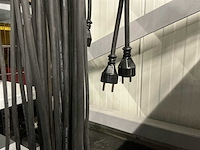 Partij kabels met stekkers - afbeelding 2 van  5