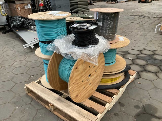Partij kabels - afbeelding 2 van  8