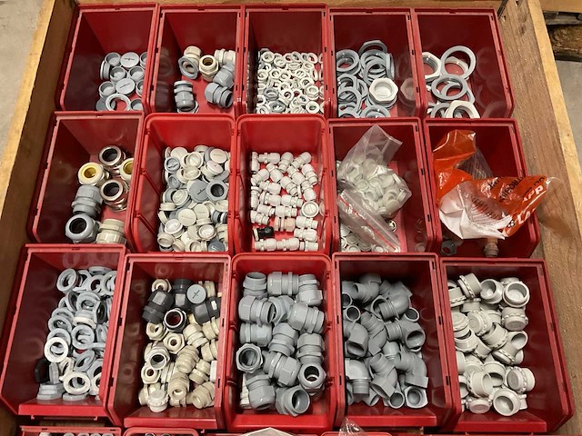 Partij kabelwartels en toebehoren - afbeelding 3 van  3