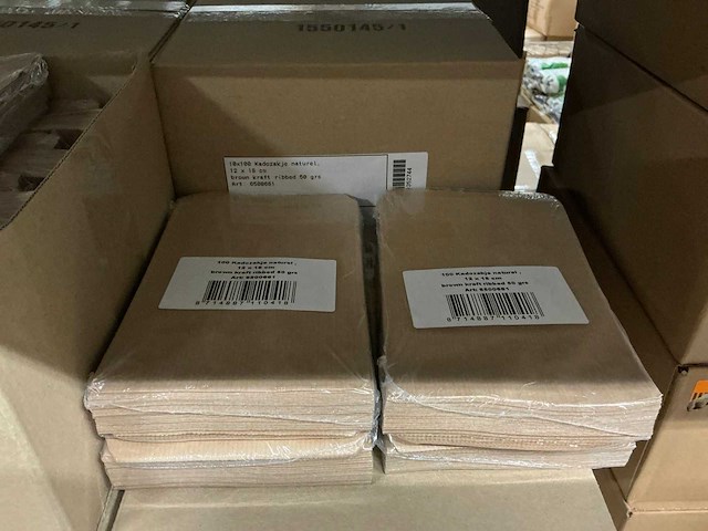 Partij kadozakken 12x18cm brown kraft ribbed 50 grs (11000x) - afbeelding 2 van  4
