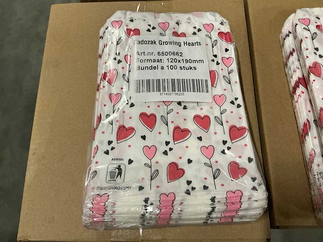 Partij kadozakken growing hearts 120x190mm (14000x) - afbeelding 3 van  5