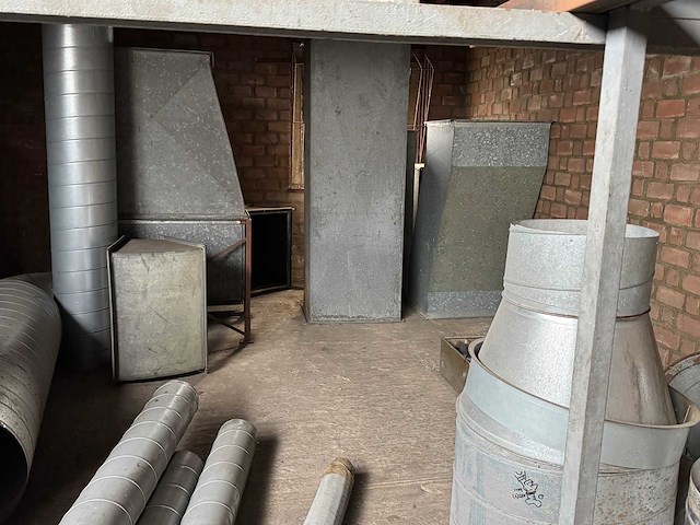 Partij kanaalwerk en toebehoren - afbeelding 3 van  5