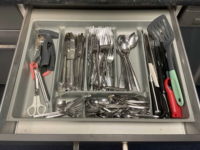 Partij kantine benodigdheden - afbeelding 17 van  17
