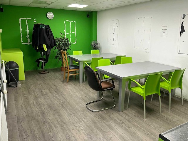 Partij kantinemeubelen - afbeelding 1 van  9