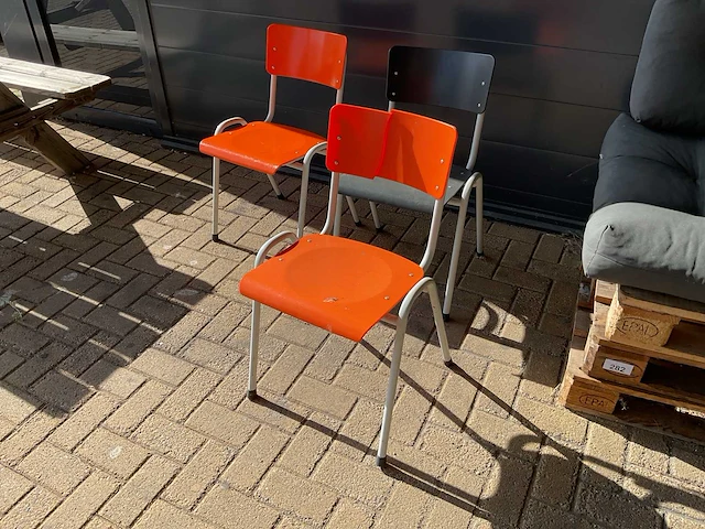 Partij kantinestoelen, 17 stuks - afbeelding 4 van  5