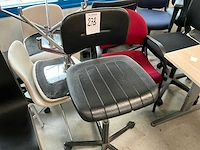 Partij kantinestoelen en bureaustoelen - afbeelding 4 van  11