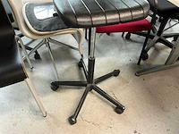 Partij kantinestoelen en bureaustoelen - afbeelding 5 van  11